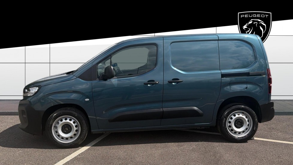 Peugeot Partner Standard Diesel 1.5 BlueHDi 100 Professional Van - Image 5