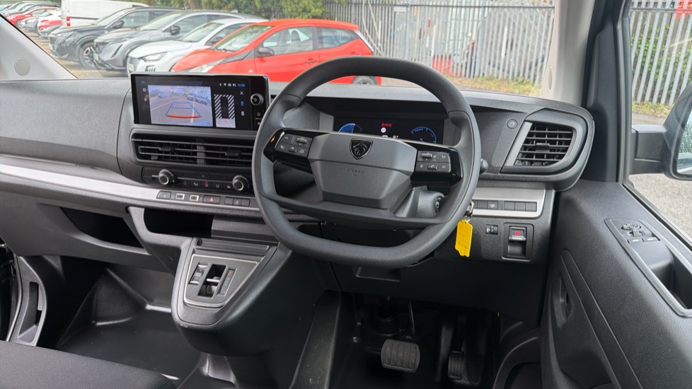Peugeot Expert E-L1 100kW 75kWh Asphalt Crew Van Auto - Image 11