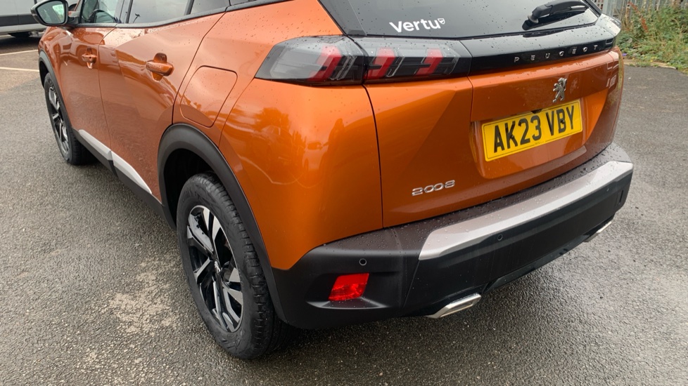 Peugeot 2008 1.2 PureTech 130 Allure Premium+ 5dr EAT8 Petrol Estate - Image 26