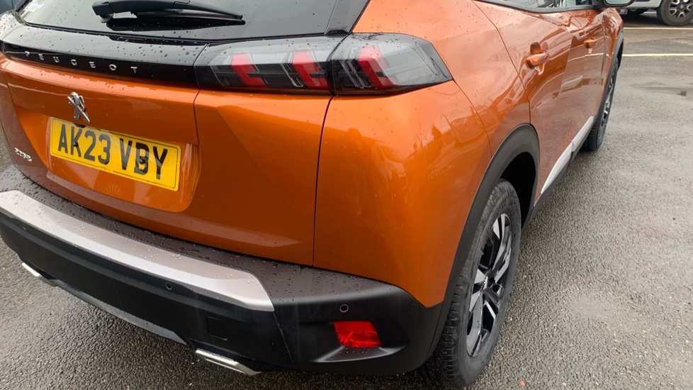 Peugeot 2008 1.2 PureTech 130 Allure Premium+ 5dr EAT8 Petrol Estate - Image 27