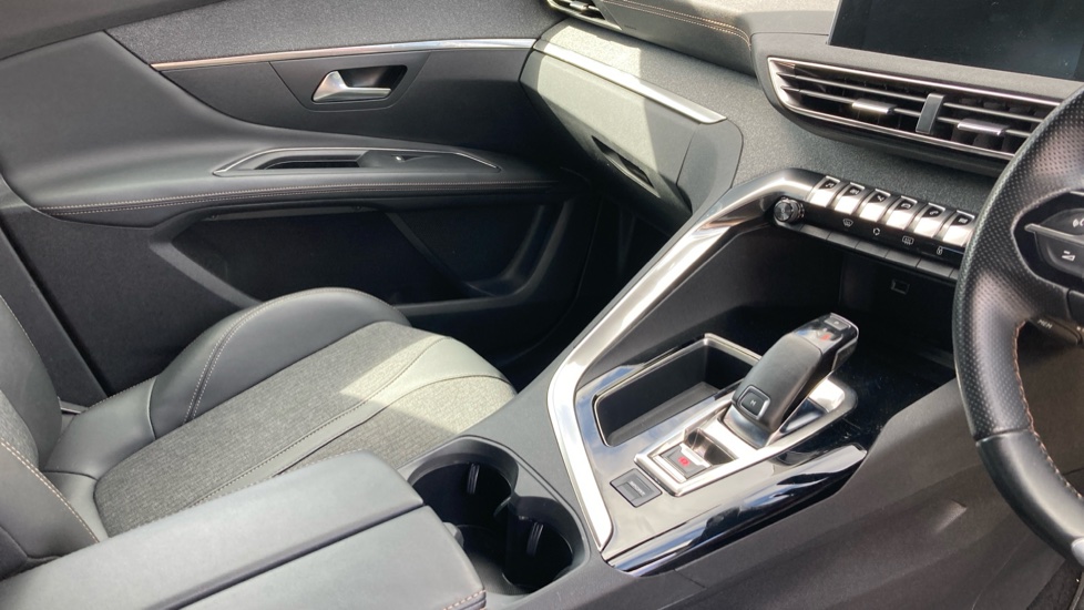 Peugeot 3008 1.6 PureTech 180 GT Line 5dr EAT8 Petrol Estate - Image 14