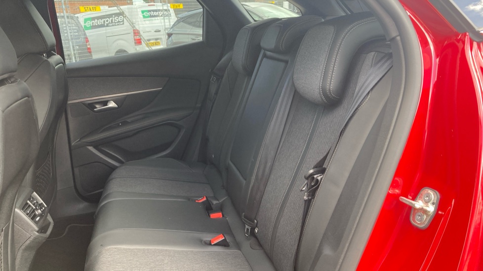 Peugeot 3008 1.6 PureTech 180 GT Line 5dr EAT8 Petrol Estate - Image 16