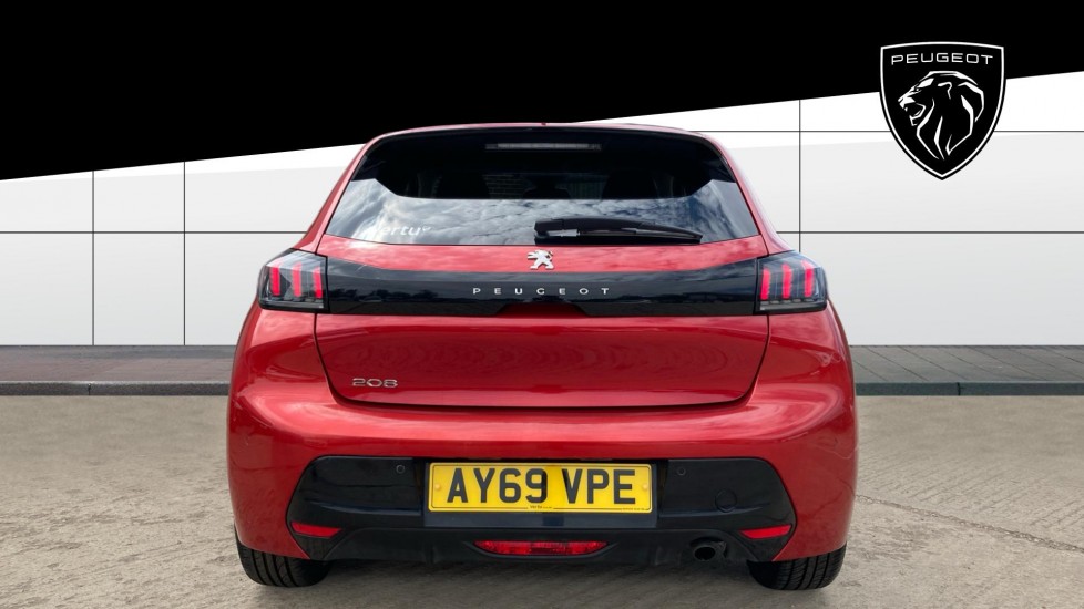 Peugeot 208 1.2 PureTech 100 Allure 5dr Petrol Hatchback - Image 6