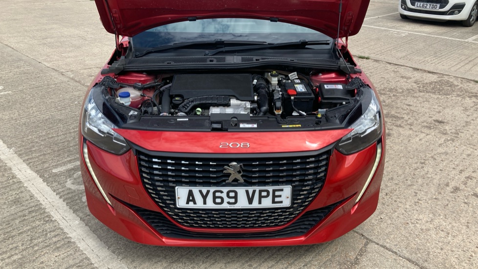Peugeot 208 1.2 PureTech 100 Allure 5dr Petrol Hatchback - Image 8
