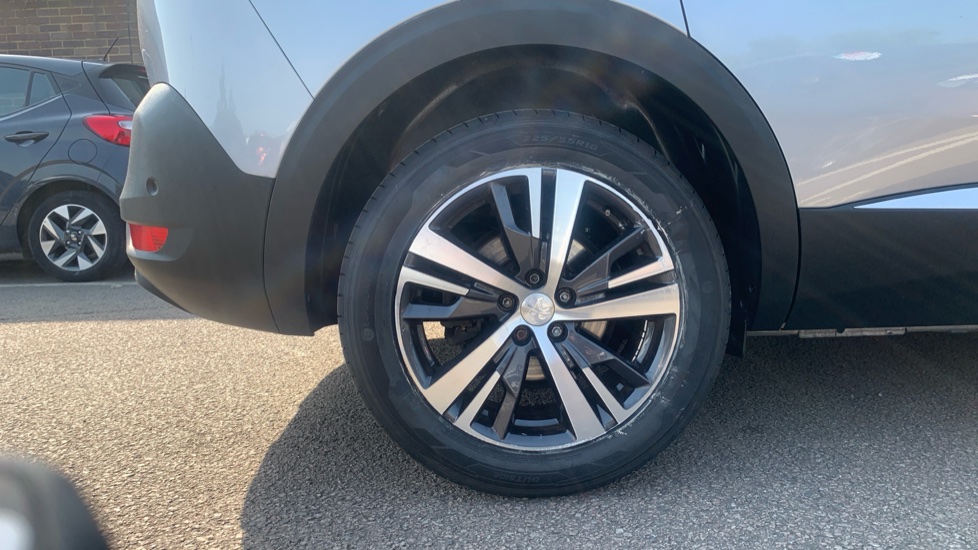 Peugeot 5008 1.2 PureTech Allure Premium+ 5dr EAT8 Petrol Estate - Image 7