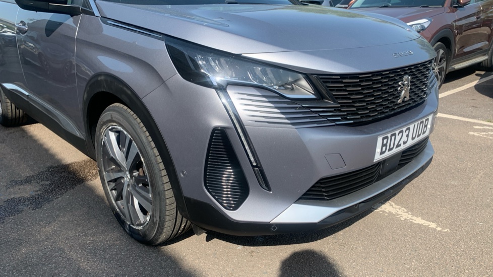 Peugeot 5008 1.2 PureTech Allure Premium+ 5dr EAT8 Petrol Estate - Image 21