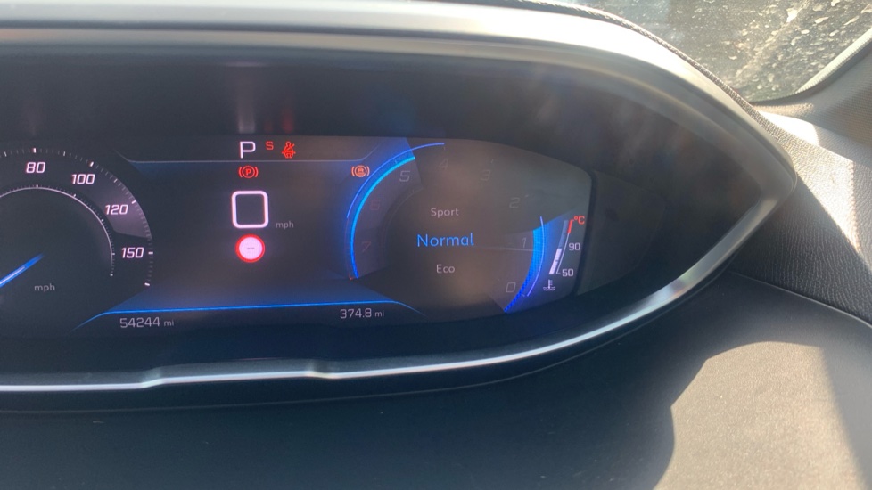 Peugeot 5008 1.2 PureTech Allure Premium+ 5dr EAT8 Petrol Estate - Image 41