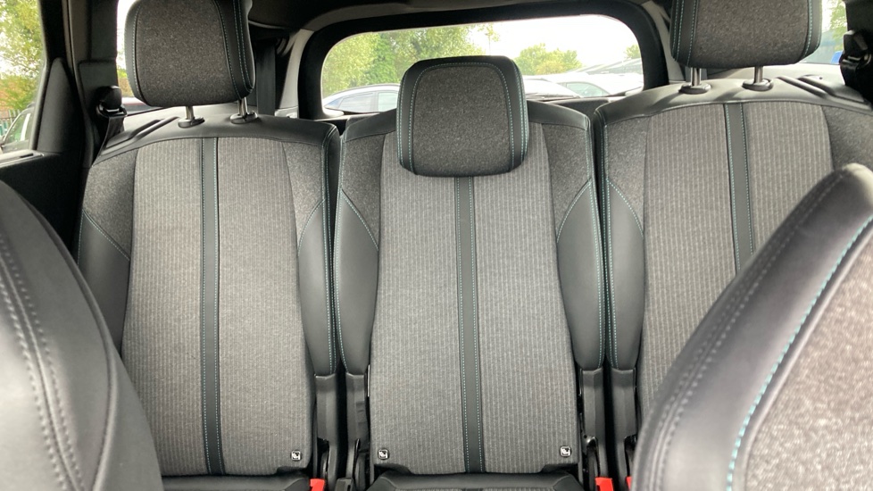 Peugeot 5008 1.5 BlueHDi Allure Premium+ 5dr EAT8 Diesel Estate - Image 15