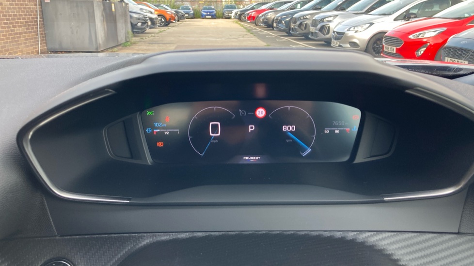 Peugeot 2008 1.2 PureTech 130 Allure 5dr EAT8 Petrol Estate - Image 18