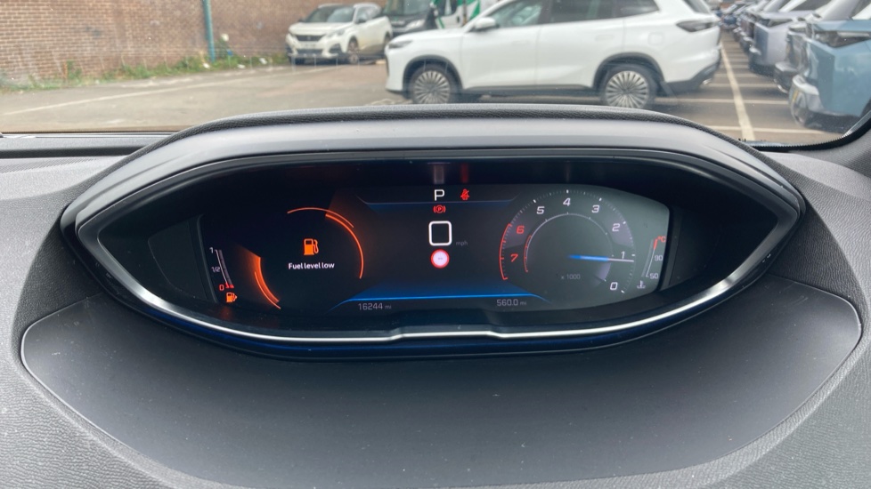 Peugeot 3008 1.2 PureTech Active Premium+ 5dr EAT8 Petrol Estate - Image 18