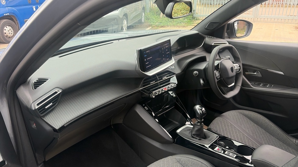 Peugeot 2008 1.2 PureTech 130 Allure 5dr Petrol Estate - Image 9