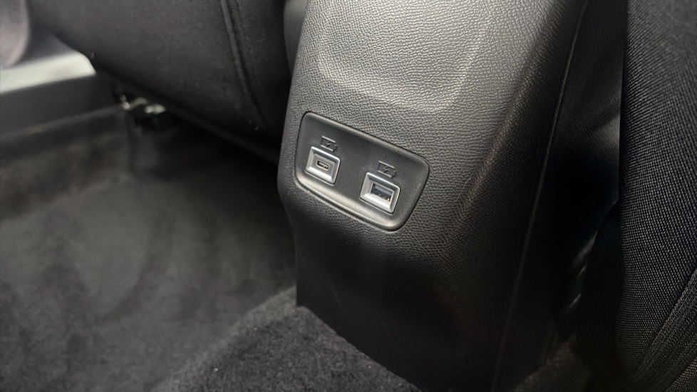 Peugeot 2008 1.2 PureTech 130 Allure 5dr Petrol Estate - Image 21
