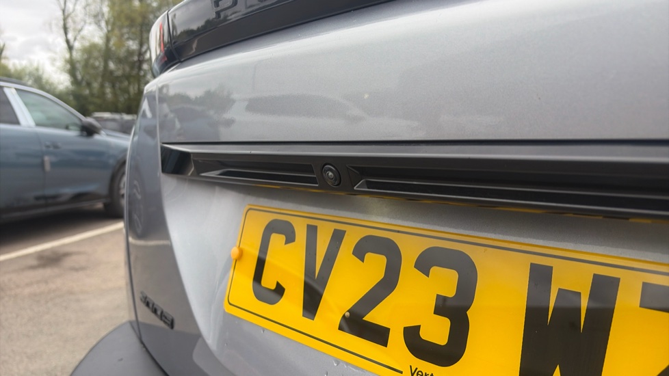 Peugeot 2008 1.2 PureTech 130 Allure 5dr Petrol Estate - Image 24
