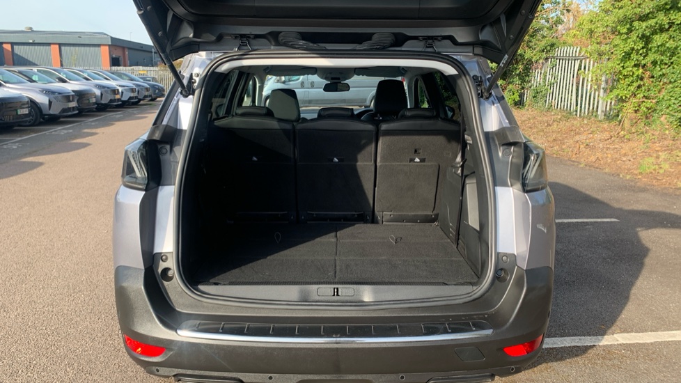 Peugeot 5008 1.5 BlueHDi Allure 5dr Diesel Estate - Image 4
