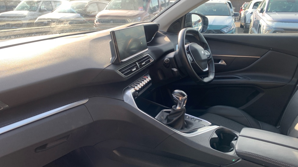 Peugeot 5008 1.5 BlueHDi Allure 5dr Diesel Estate - Image 9