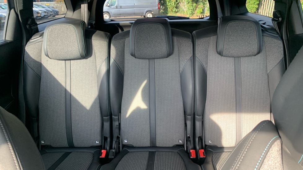 Peugeot 5008 1.5 BlueHDi Allure 5dr Diesel Estate - Image 15
