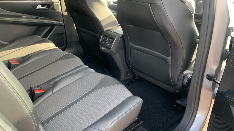 Peugeot 5008 1.5 BlueHDi Allure 5dr Diesel Estate - Image 26