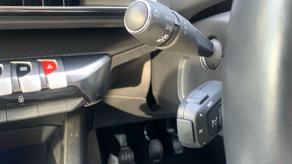 Peugeot 5008 1.5 BlueHDi Allure 5dr Diesel Estate - Image 34