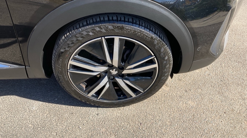 Peugeot 3008 1.2 PureTech GT Premium 5dr EAT8 Petrol Estate - Image 32