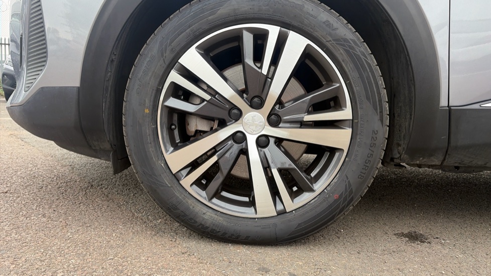 Peugeot 3008 1.6 Hybrid 225 Allure 5dr e-EAT8 Estate - Image 7
