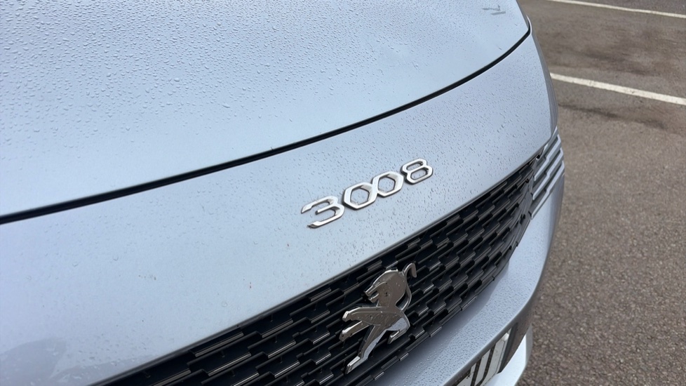 Peugeot 3008 1.6 Hybrid 225 Allure 5dr e-EAT8 Estate - Image 8