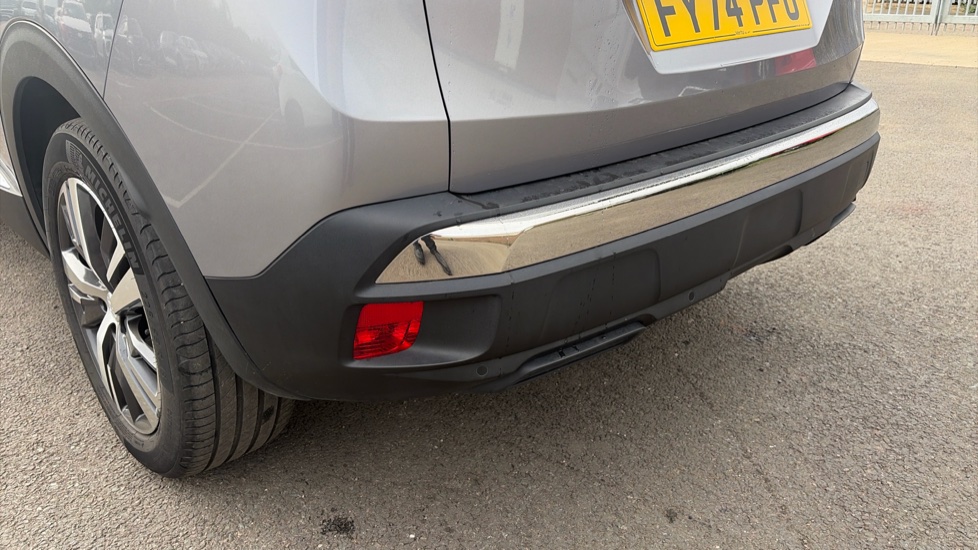Peugeot 3008 1.6 Hybrid 225 Allure 5dr e-EAT8 Estate - Image 34