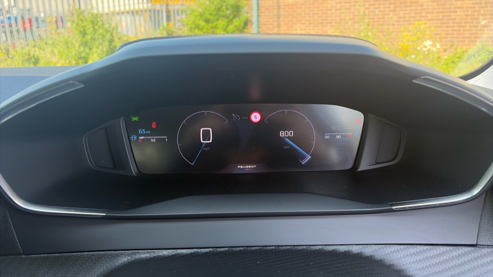 Peugeot 208 1.2 PureTech 100 Allure 5dr Petrol Hatchback - Image 18