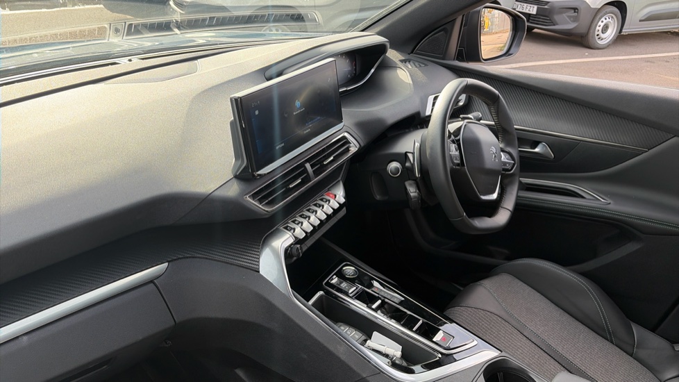 Peugeot 3008 1.2 PureTech Allure 5dr EAT8 Petrol Estate - Image 9