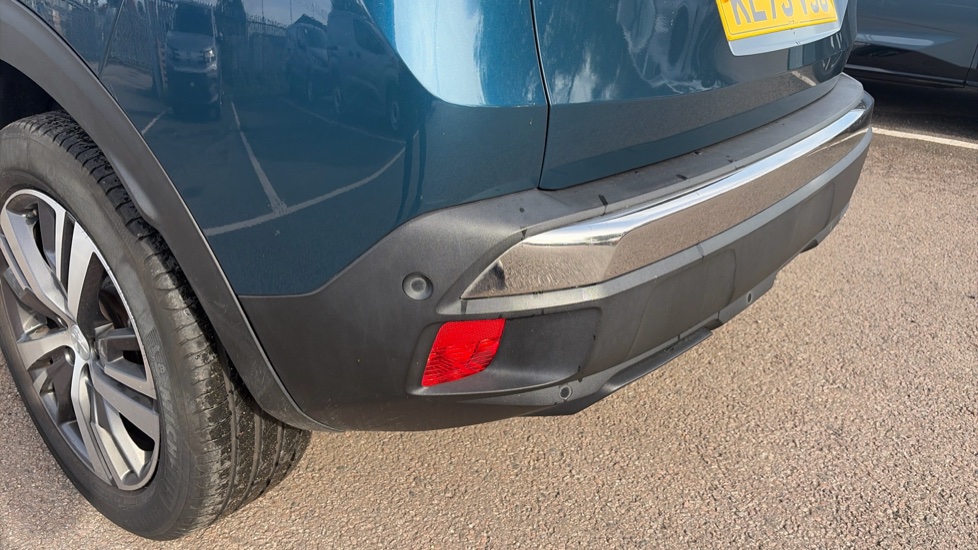 Peugeot 3008 1.2 PureTech Allure 5dr EAT8 Petrol Estate - Image 25