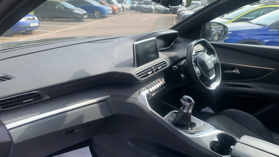 Peugeot 3008 1.5 BlueHDi GT Line 5dr Diesel Estate - Image 9