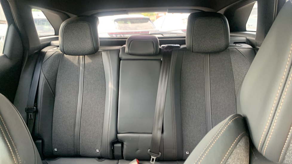 Peugeot 3008 1.5 BlueHDi GT Line 5dr Diesel Estate - Image 15