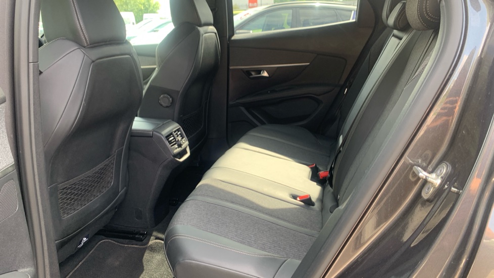 Peugeot 3008 1.5 BlueHDi GT Line 5dr Diesel Estate - Image 16