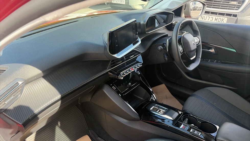 Peugeot 208 1.2 PureTech 130 Allure Premium + 5dr EAT8 Petrol Hatchback - Image 9
