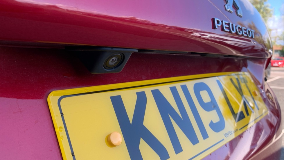 Peugeot 2008 1.2 PureTech 130 GT Line 5dr Petrol Estate - Image 28