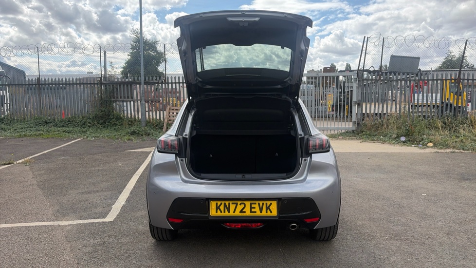 Peugeot 208 1.2 PureTech 100 GT 5dr Petrol Hatchback - Image 4