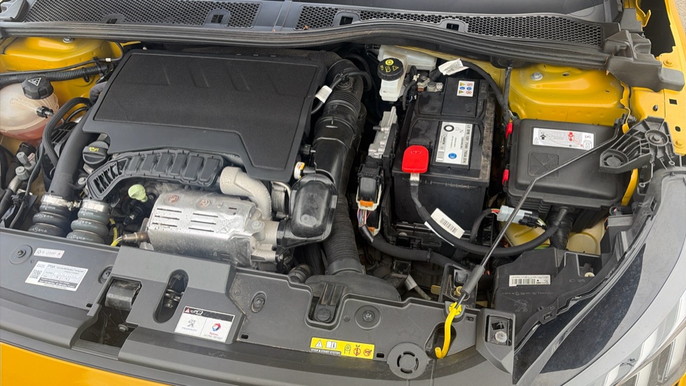 Peugeot 208 1.2 PureTech 100 GT Premium 5dr Petrol Hatchback - Image 8