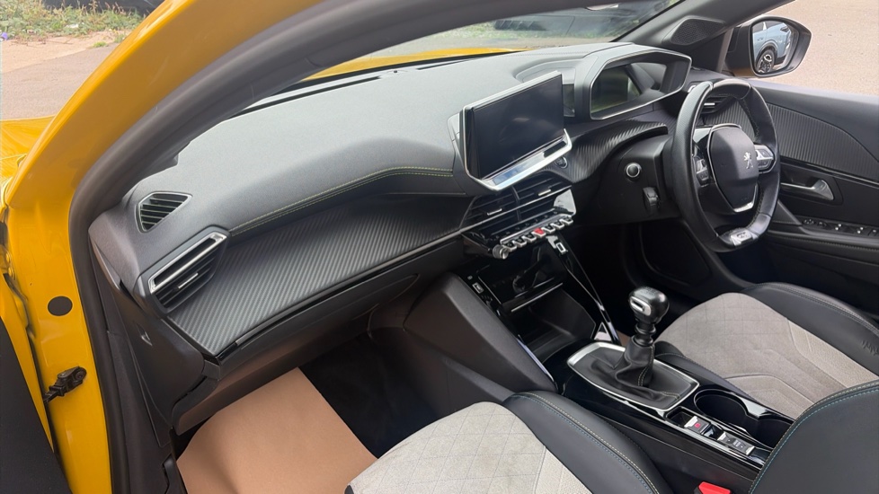 Peugeot 208 1.2 PureTech 100 GT Premium 5dr Petrol Hatchback - Image 9