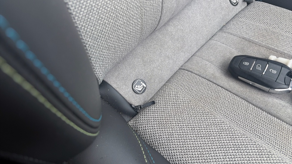 Peugeot 208 1.2 PureTech 100 GT Premium 5dr Petrol Hatchback - Image 30