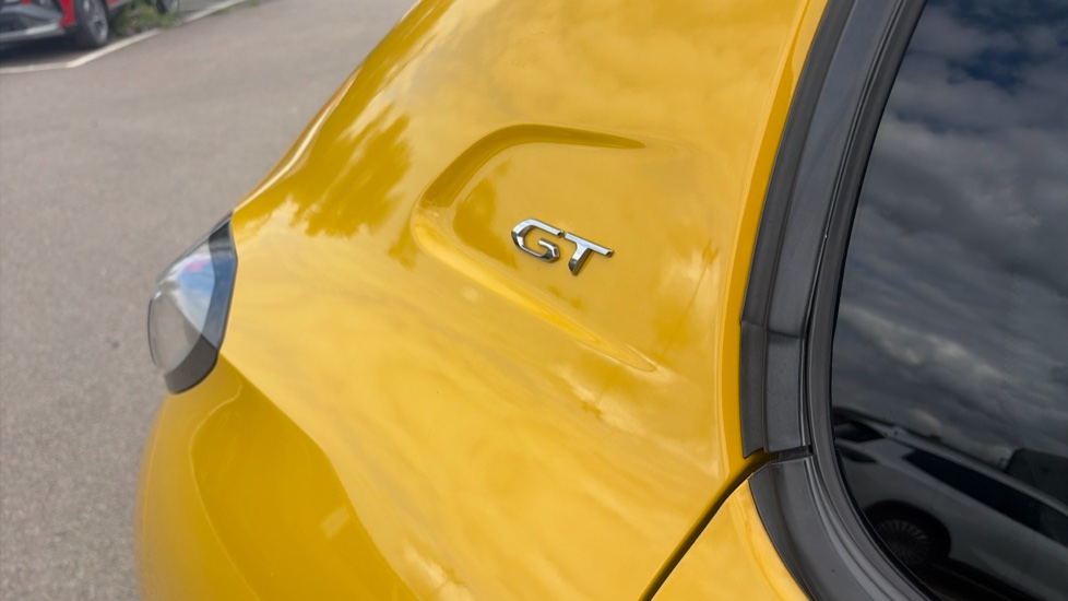 Peugeot 208 1.2 PureTech 100 GT Premium 5dr Petrol Hatchback - Image 33