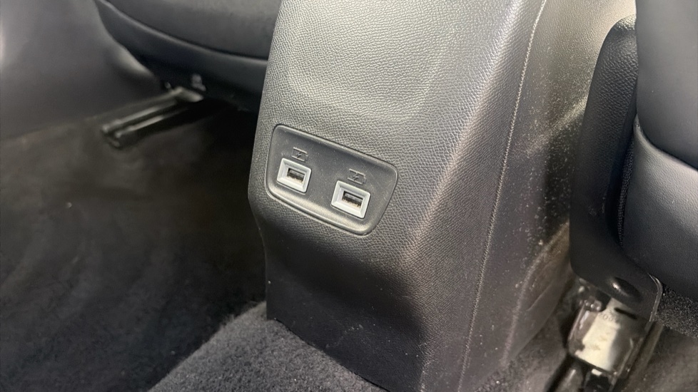 Peugeot 208 1.2 PureTech 100 GT Premium 5dr Petrol Hatchback - Image 34