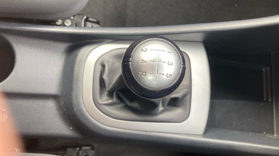 Kia Rio 1.25 SR7 3dr Petrol Hatchback - Image 28