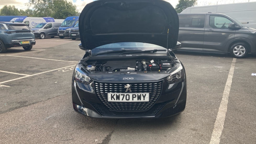 Peugeot 208 1.2 PureTech 100 Allure 5dr Petrol Hatchback - Image 8
