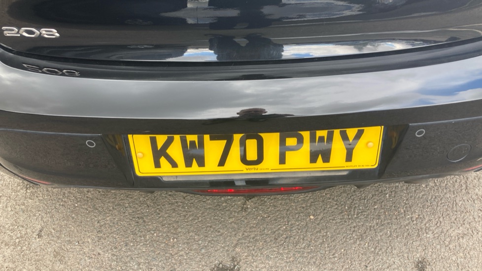 Peugeot 208 1.2 PureTech 100 Allure 5dr Petrol Hatchback - Image 36