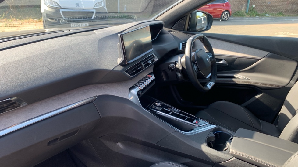 Peugeot 3008 1.2 PureTech GT 5dr EAT8 Petrol Estate - Image 9