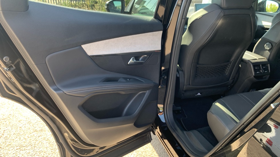 Peugeot 3008 1.2 PureTech GT 5dr EAT8 Petrol Estate - Image 28