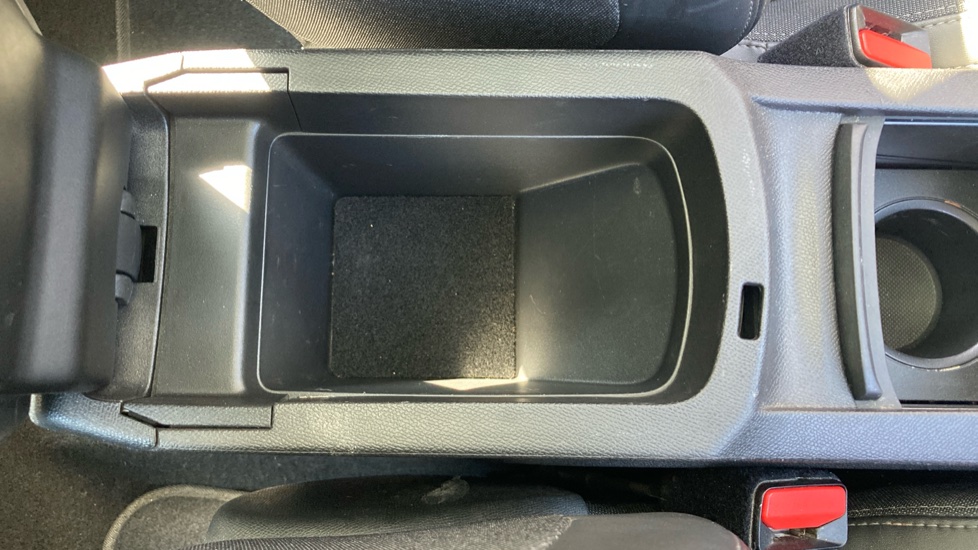 Peugeot 308 1.2 PureTech 130 Allure 5dr Petrol Hatchback - Image 28