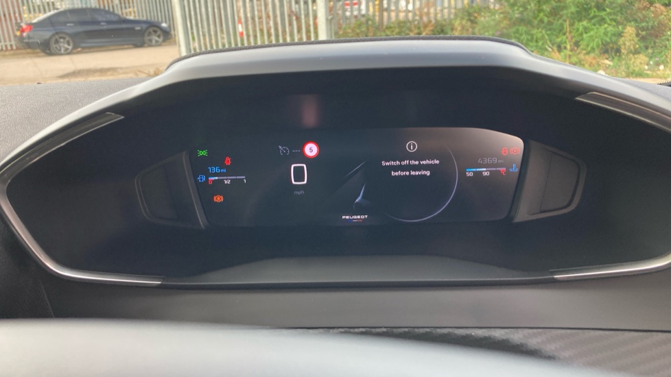 Peugeot 208 1.2 PureTech 100 Allure 5dr Petrol Hatchback - Image 18