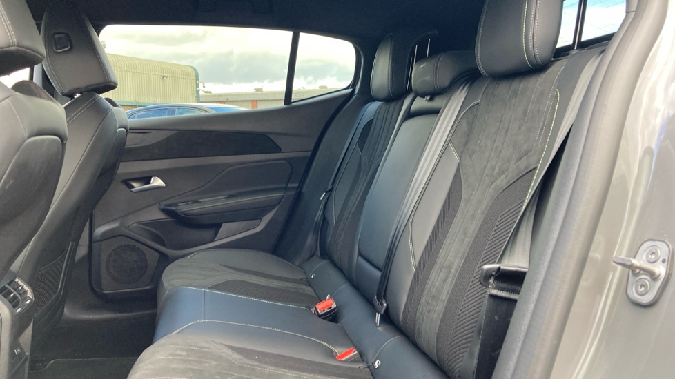 Peugeot 408 1.2 PureTech GT 5dr EAT8 Petrol Hatchback - Image 16