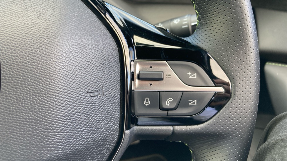 Peugeot 408 1.2 PureTech GT 5dr EAT8 Petrol Hatchback - Image 26