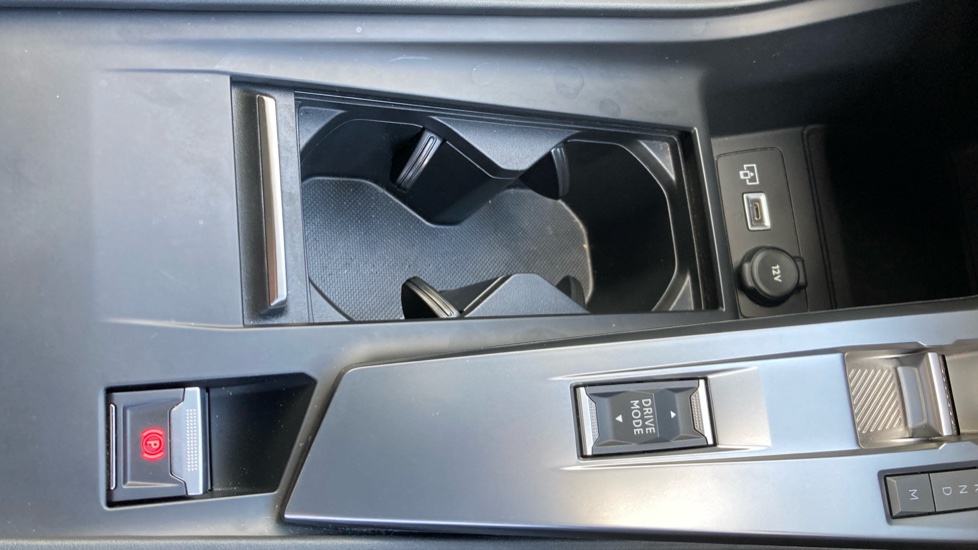 Peugeot 408 1.2 PureTech GT 5dr EAT8 Petrol Hatchback - Image 36